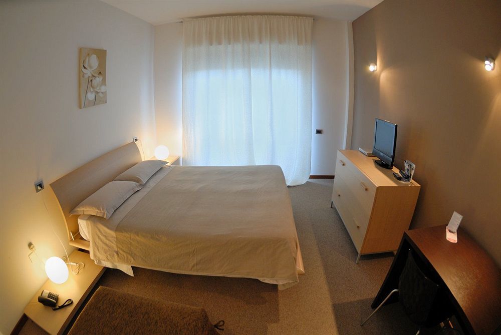 אלבה אדריאטיקה Medi Garden Hotel&Residence מראה חיצוני תמונה